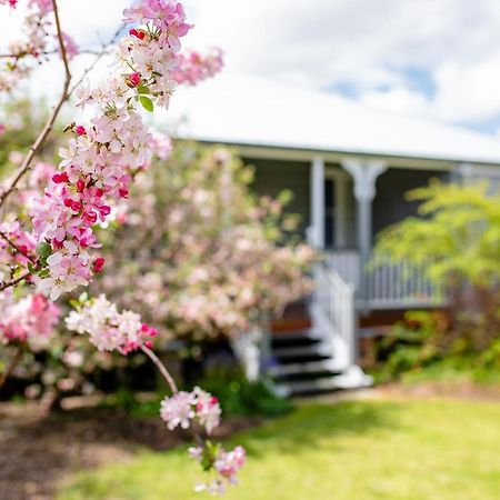 Apple Blossom Cottages Станторп Екстериор снимка