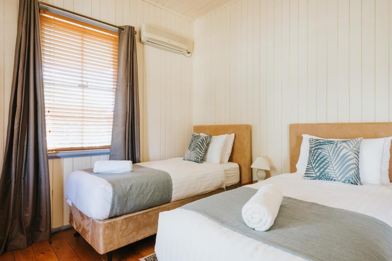 Apple Blossom Cottages Станторп Екстериор снимка