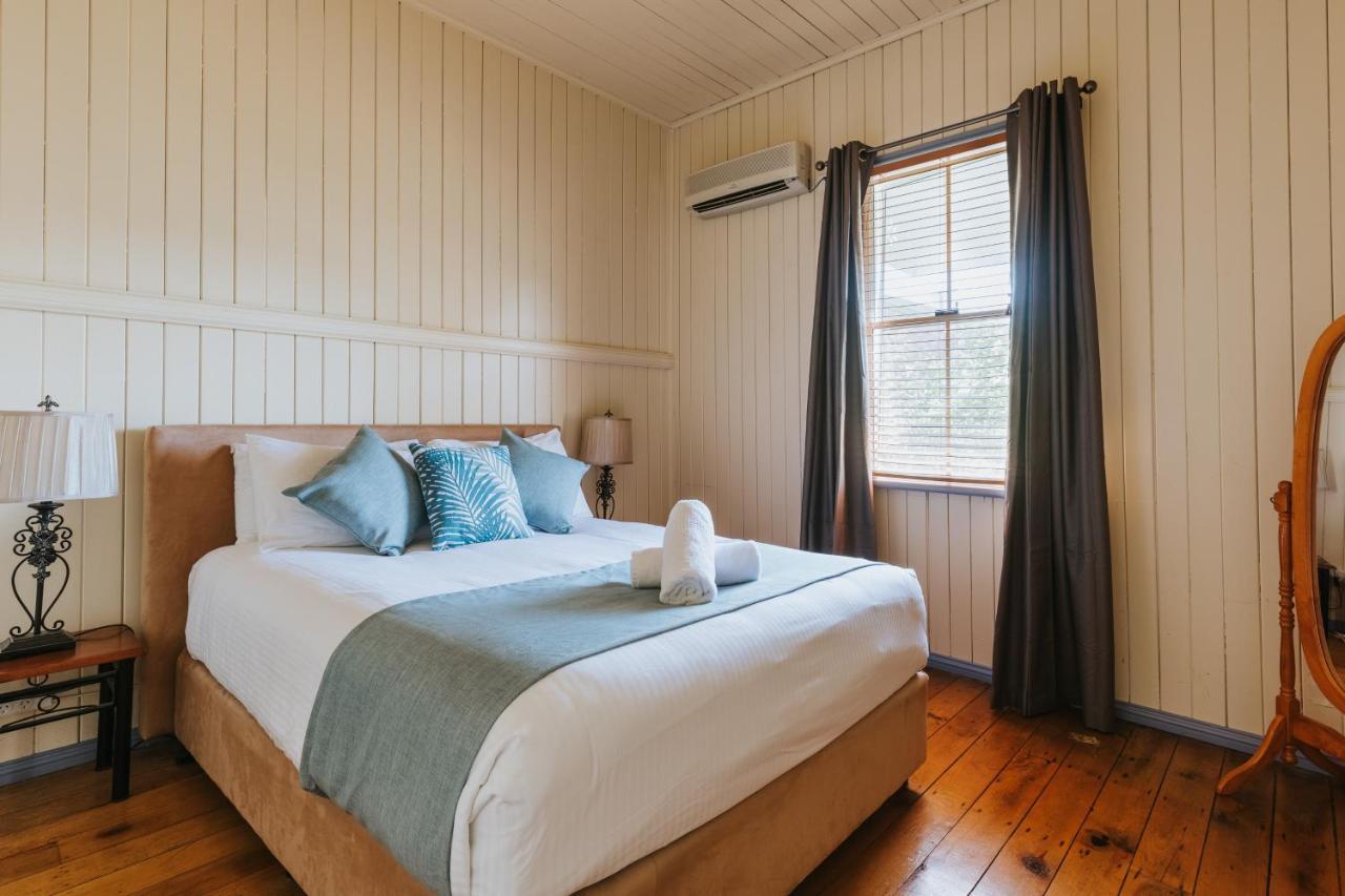 Apple Blossom Cottages Станторп Екстериор снимка
