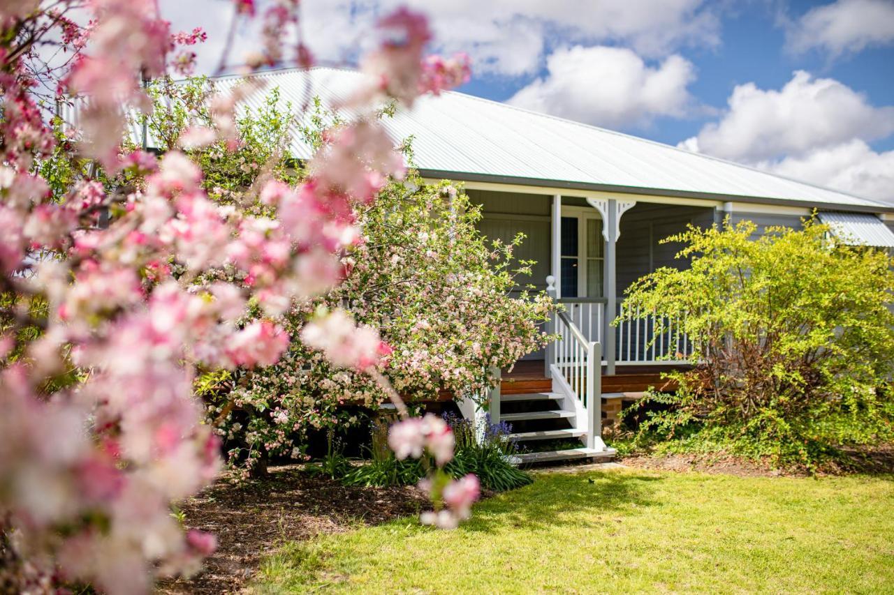 Apple Blossom Cottages Станторп Екстериор снимка